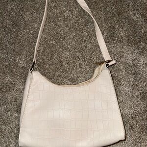 Elegant Cream Shoulder Bag
